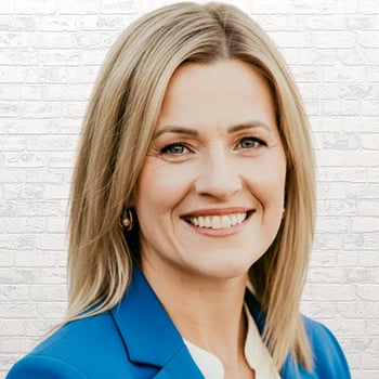 Headshot of Lindsay Witter