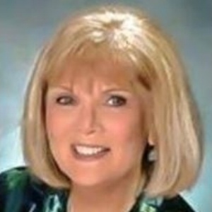 Debra Reinhardt, Branch Manager
