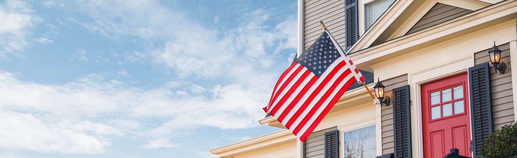 VAPurchase_US flag depicting historic freedom and american pride _582579240_Desktop